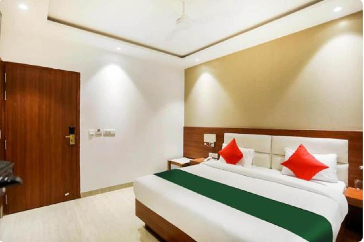 Hotel Royal Sky Luxury Near Delhi Airport New Delhi Exterior photo